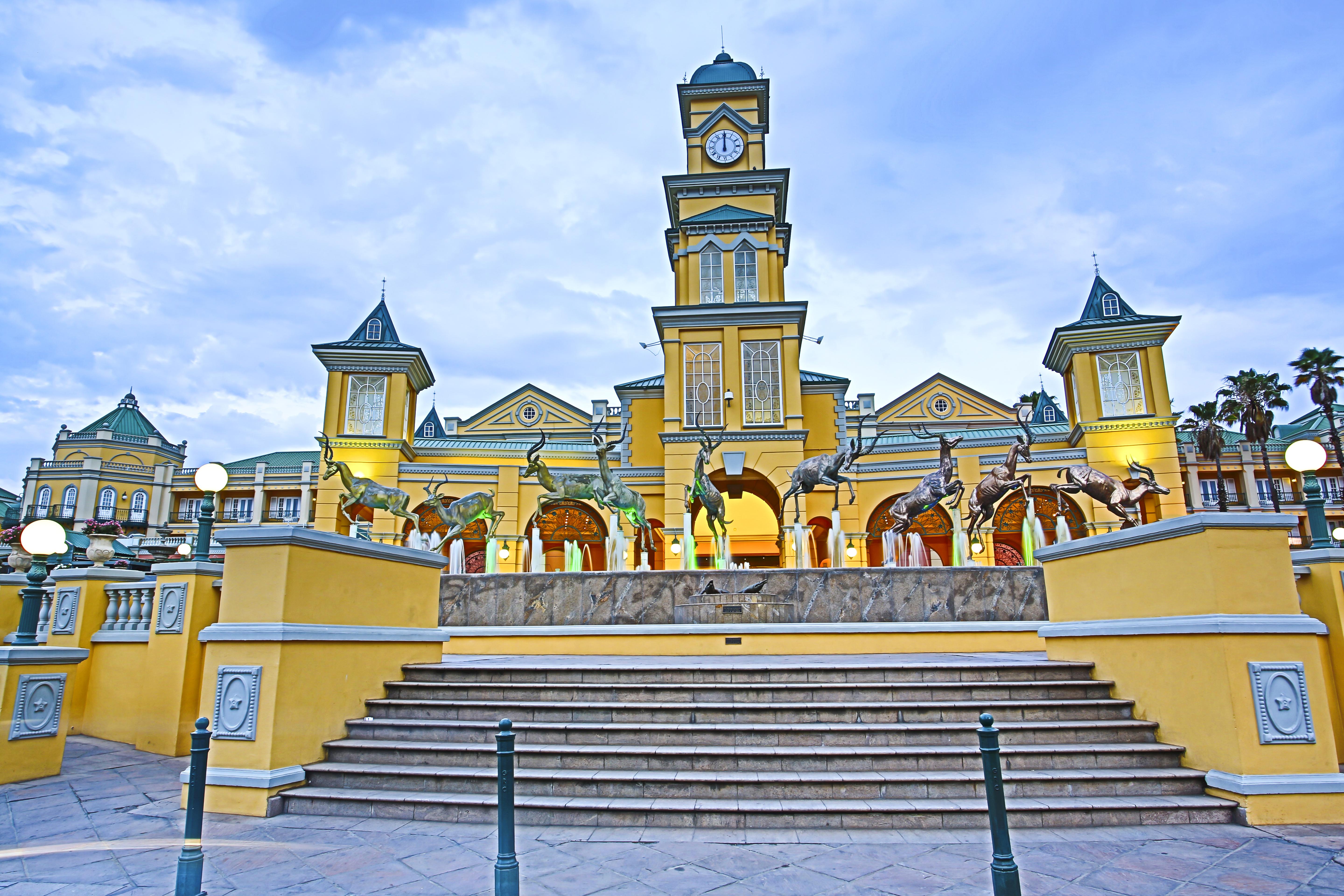 Gold Reef City Theme Park Hotel Йоханнесбург Экстерьер фото
