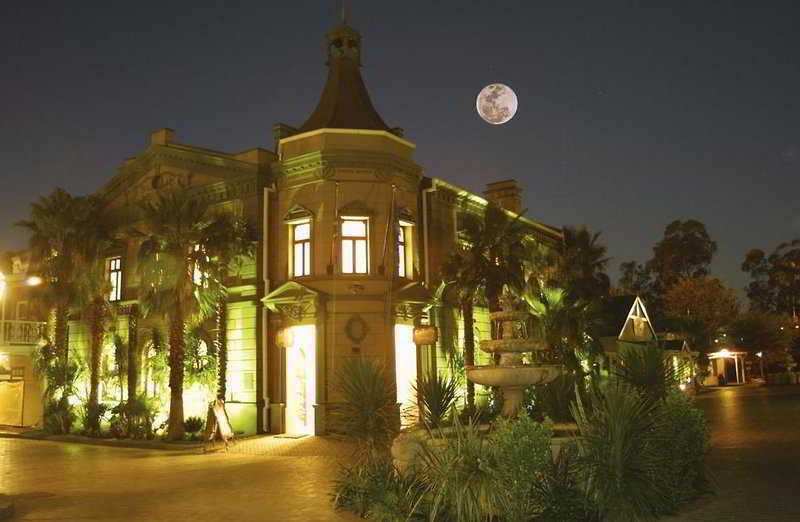 Gold Reef City Theme Park Hotel Йоханнесбург Экстерьер фото